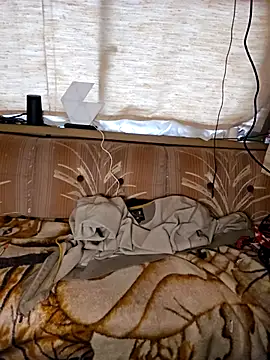 StruggleSnuggles online show from 26, 10, 2025