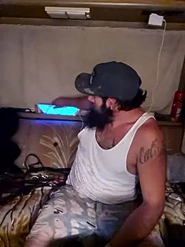 StruggleSnuggles online show from 1, 11, 2025