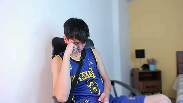 Snapshot of Brian-Ausslos chatting on 30, 12, 2024 Brian-Ausslos online show from 30, 12, 2024