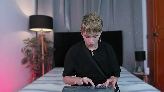 Snapshot of Brian-Ausslos chatting on 7, 1, 2025 Brian-Ausslos online show from 7, 1, 2025