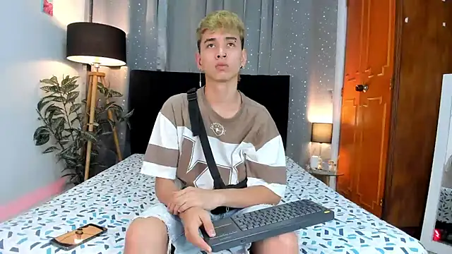 Snapshot of Brian-Ausslos chatting on 31, 1, 2025 Brian-Ausslos online show from 31, 1, 2025