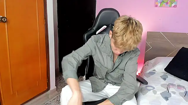 Snapshot of Brian-Ausslos chatting on 2, 2, 2025 Brian-Ausslos online show from 2, 2, 2025