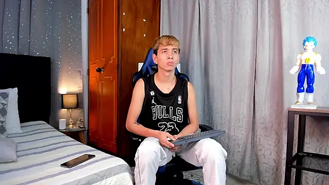 Snapshot of Brian-Ausslos chatting on 19, 2, 2025 Brian-Ausslos online show from 19, 2, 2025