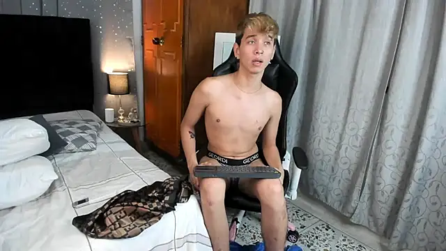 Snapshot of Brian-Ausslos chatting on 20, 2, 2025 Brian-Ausslos online show from 20, 2, 2025