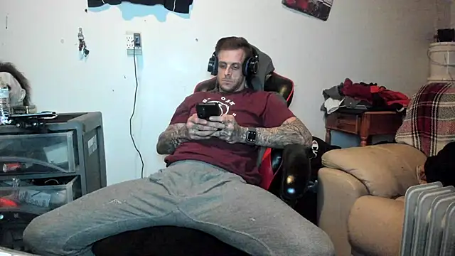 Snapshot of JamesMichael88 chatting on 5, 3, 2025 JamesMichael88 online show from 5, 3, 2025