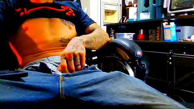 Snapshot of JamesMichael88 chatting on 21, 4, 2026 JamesMichael88 online show from 21, 4, 2026