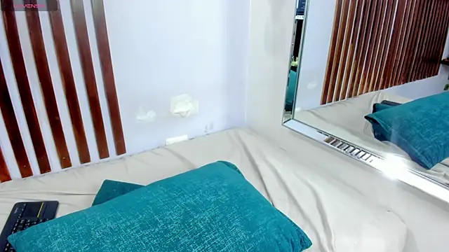 Snapshot of KRYSSTARITTER4 chatting on 28, 1, 2025 KRYSSTARITTER4 online show from 28, 1, 2025