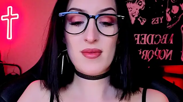 Miss Alice   online show from 19, 5, 2026