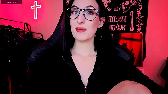 Miss Alice   online show from 31, 5, 2026