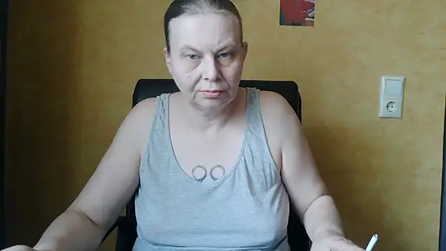 Sweet Phoenix online show from 10, 9, 2025