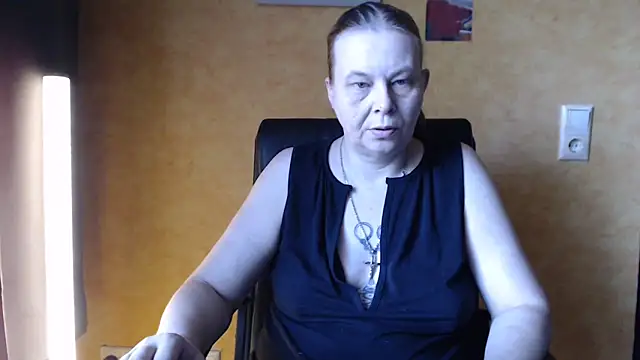 Sweet Phoenix online show from 23, 9, 2025