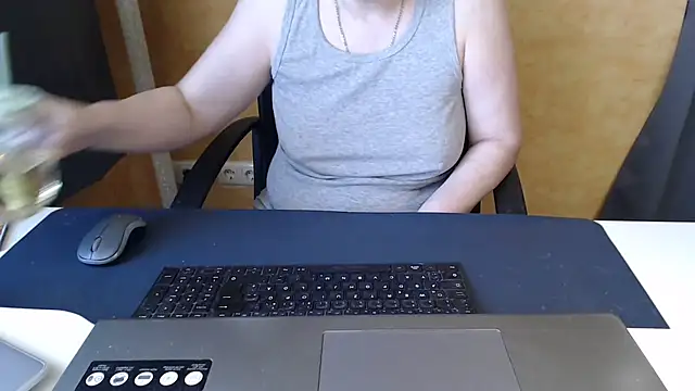 Sweet Phoenix online show from 20, 2, 2026