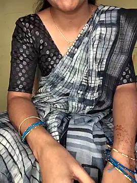 Snapshot of lovelygirl4567 chatting on 22, 10, 2025 lovelygirl4567 online show from 22, 10, 2025