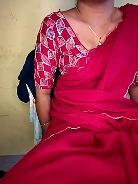 Snapshot of lovelygirl4567 chatting on 25, 10, 2025 lovelygirl4567 online show from 25, 10, 2025