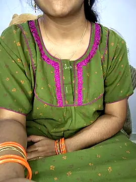 Snapshot of lovelygirl4567 chatting on 18, 11, 2025 lovelygirl4567 online show from 18, 11, 2025