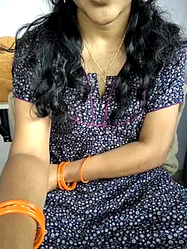 Snapshot of lovelygirl4567 chatting on 20, 11, 2025 lovelygirl4567 online show from 20, 11, 2025