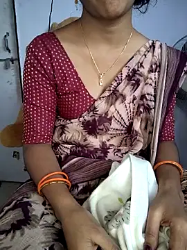 Snapshot of lovelygirl4567 chatting on 21, 11, 2025 lovelygirl4567 online show from 21, 11, 2025