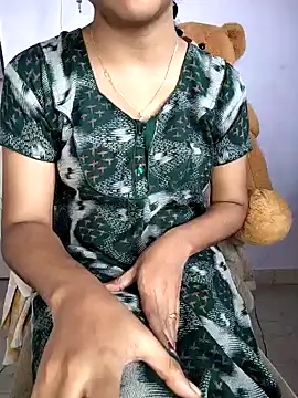 Snapshot of lovelygirl4567 chatting on 24, 11, 2025 lovelygirl4567 online show from 24, 11, 2025