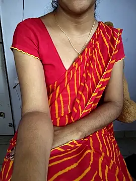 Snapshot of lovelygirl4567 chatting on 25, 11, 2025 lovelygirl4567 online show from 25, 11, 2025