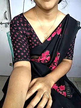 Snapshot of lovelygirl4567 chatting on 27, 11, 2025 lovelygirl4567 online show from 27, 11, 2025