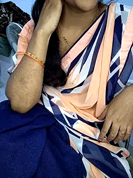 Snapshot of lovelygirl4567 chatting on 2, 12, 2025 lovelygirl4567 online show from 2, 12, 2025