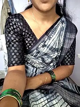 Snapshot of lovelygirl4567 chatting on 4, 12, 2025 lovelygirl4567 online show from 4, 12, 2025