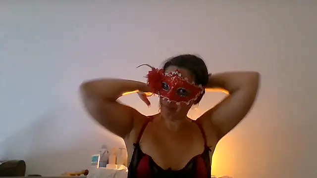 Snapshot of couple-tuga chatting on 8, 8, 2026 couple-tuga online show from 8, 8, 2026