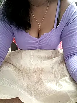 Snapshot of Tamil_Vishalini chatting on 13, 4, 2026 Tamil Vishalini online show from 13, 4, 2026