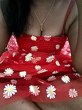 Snapshot of Tamil_Vishalini chatting on 14, 4, 2026 Tamil Vishalini online show from 14, 4, 2026