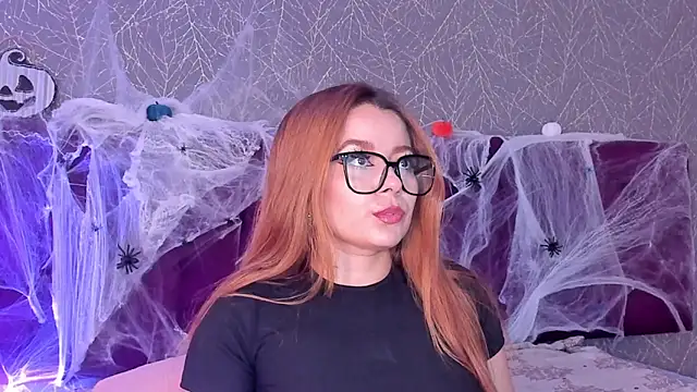 Snapshot of LiaCathaleya chatting on 13, 10, 2025 LiaCathaleya online show from 13, 10, 2025