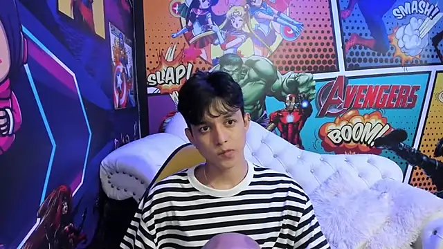 Snapshot of jisuscat chatting on 8, 3, 2025 jisuscat online show from 8, 3, 2025