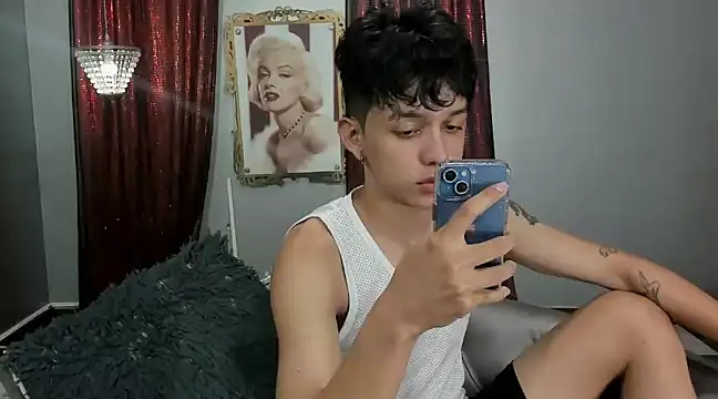 Snapshot of jisuscat chatting on 23, 3, 2025 jisuscat online show from 23, 3, 2025