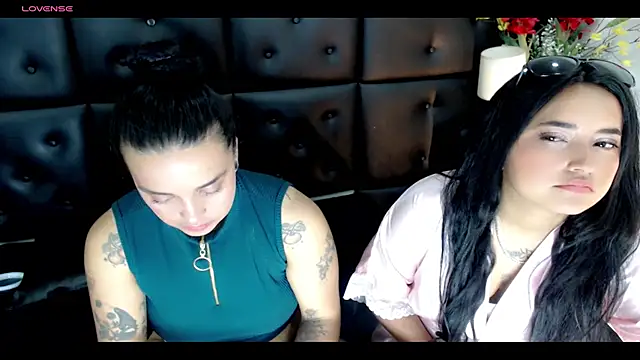 Carolaine01 online show from 3, 2, 2025