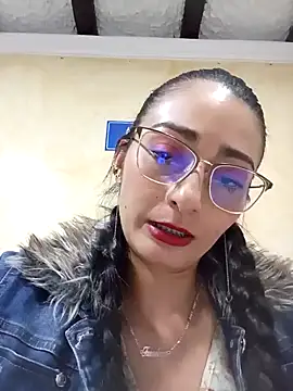 BELLA--26 online show from 30, 1, 2025