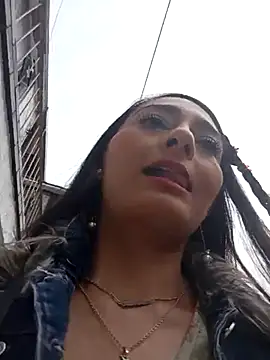 BELLA--26 online show from 4, 3, 2025