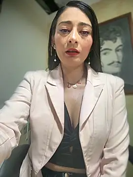 BELLA--26 online show from 18, 9, 2025