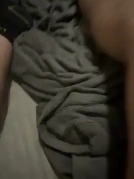 Snapshot of dragos211 chatting on 17, 12, 2025 dragos211 online show from 17, 12, 2025