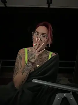 Mia-Fuchs online show from 4, 1, 2025