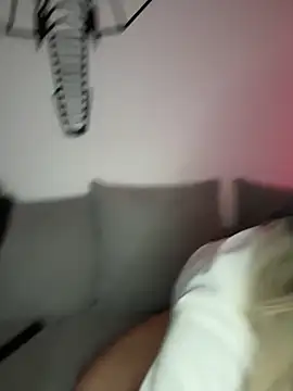 Mia-Fuchs online show from 27, 2, 2025