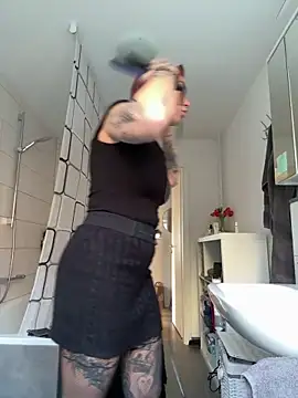 Mia-Fuchs online show from 9, 3, 2025