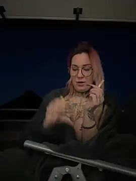 Mia-Fuchs online show from 11, 3, 2025