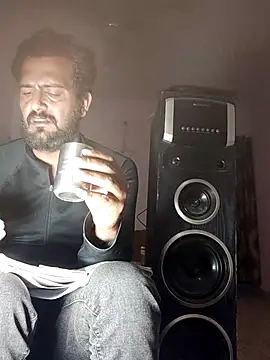 MAGNETICDADDY8 online show from 16, 12, 2025