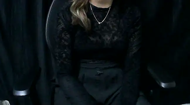 Snapshot of hot-niti chatting on 15, 1, 2025 hot-niti online show from 15, 1, 2025