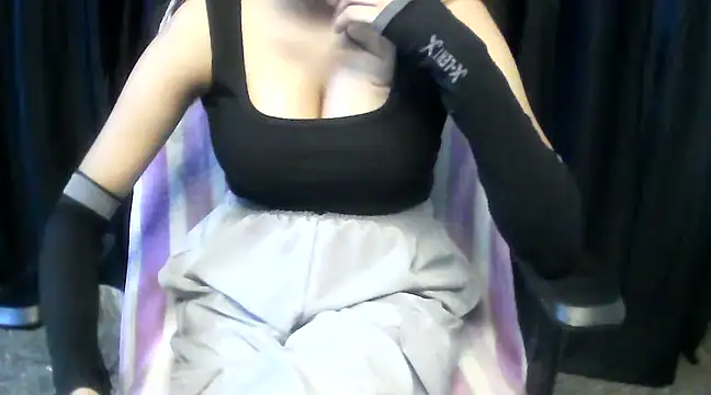 Snapshot of hot-niti chatting on 22, 2, 2025 hot-niti online show from 22, 2, 2025