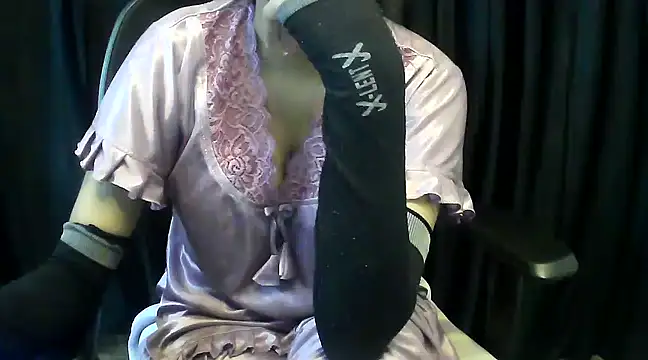 Snapshot of hot-niti chatting on 11, 3, 2025 hot-niti online show from 11, 3, 2025