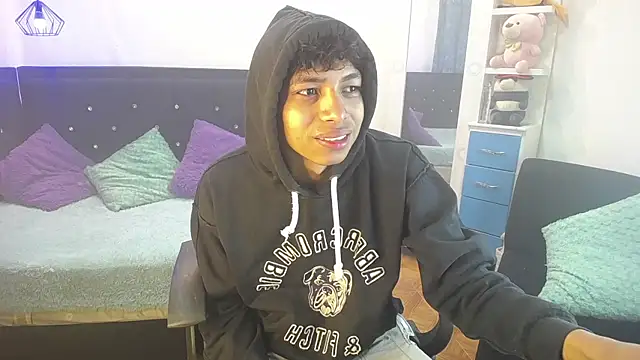 twinkmilk  online show from 7, 3, 2025