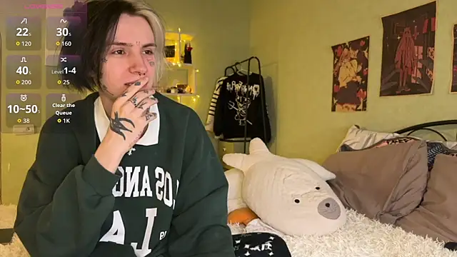 Snapshot of VeryRare_TwinS chatting on 31, 10, 2025 VeryRare TwinS online show from 31, 10, 2025