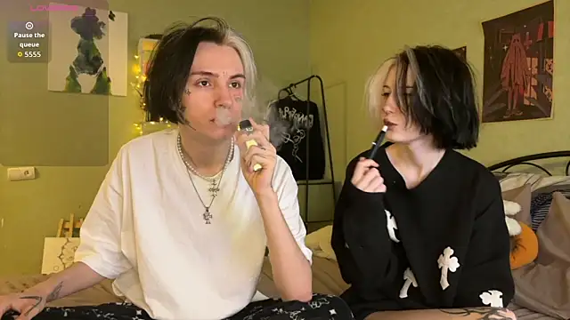 Snapshot of VeryRare_TwinS chatting on 13, 11, 2025 VeryRare TwinS online show from 13, 11, 2025