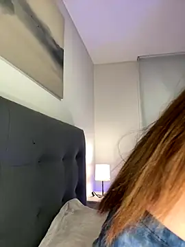 Maddy Jones online show from 14, 10, 2025