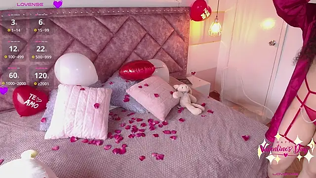 Charlotte  Miller online show from 14, 2, 2025